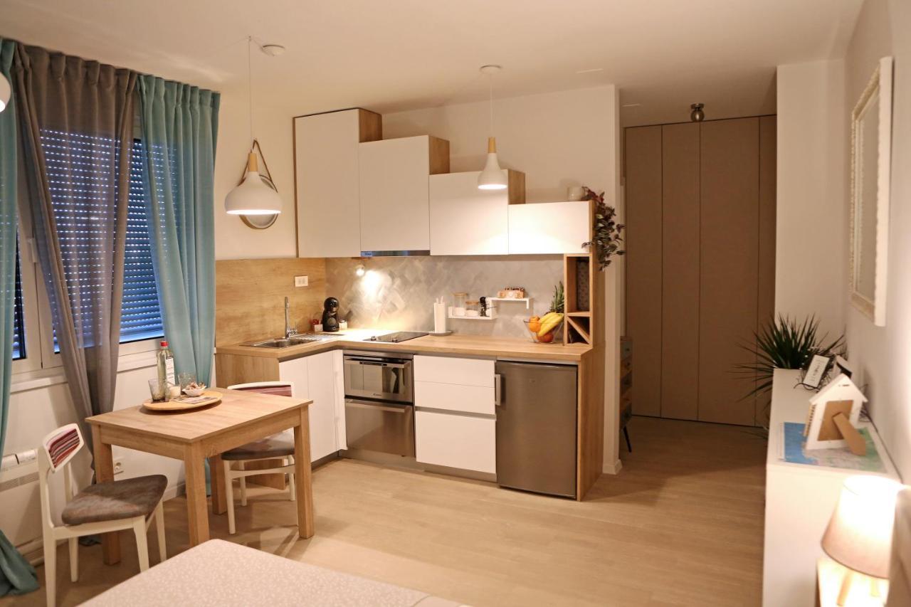Studio Apartment Camino With Parking Zadar Buitenkant foto