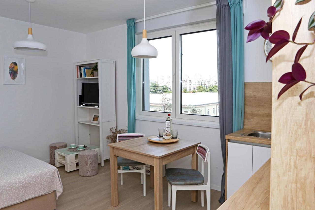 Studio Apartment Camino With Parking Zadar Buitenkant foto